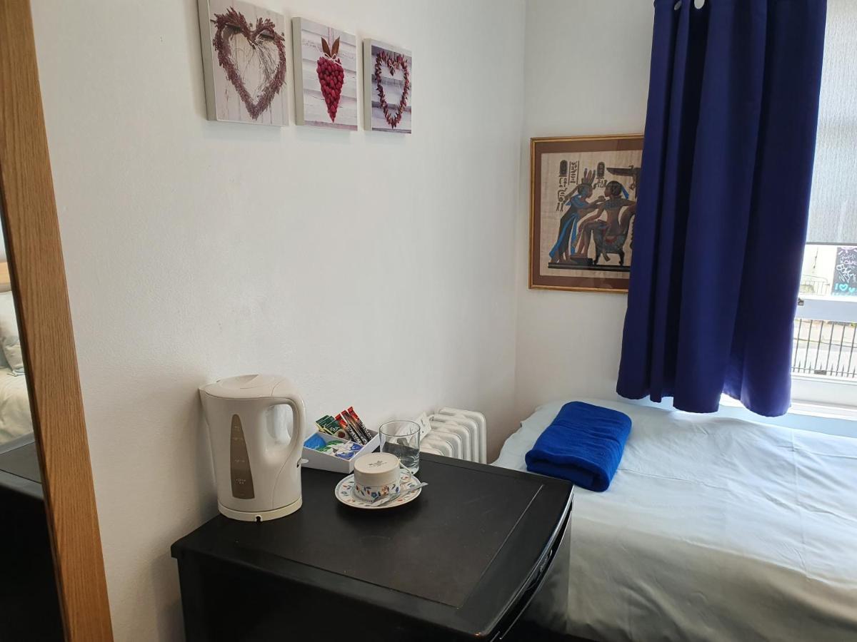 Готель Waynes Place Brighton Екстер'єр фото