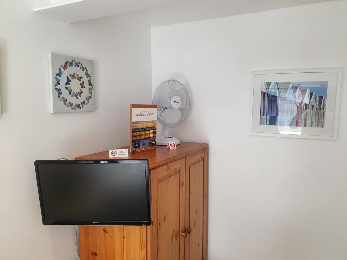 Готель Waynes Place Brighton Екстер'єр фото