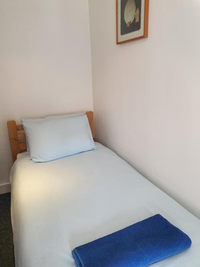 Готель Waynes Place Brighton Екстер'єр фото